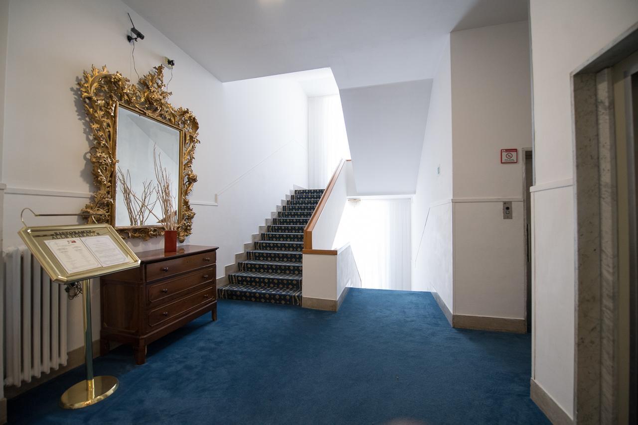 Quality Hotel Nova Domus Roma Exterior foto