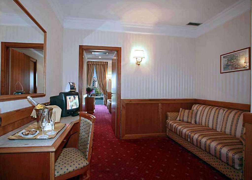 Quality Hotel Nova Domus Roma Exterior foto
