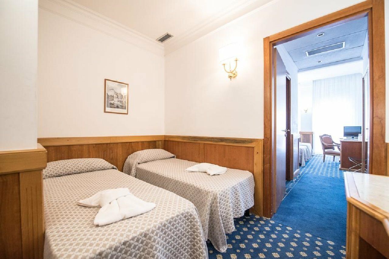 Quality Hotel Nova Domus Roma Exterior foto